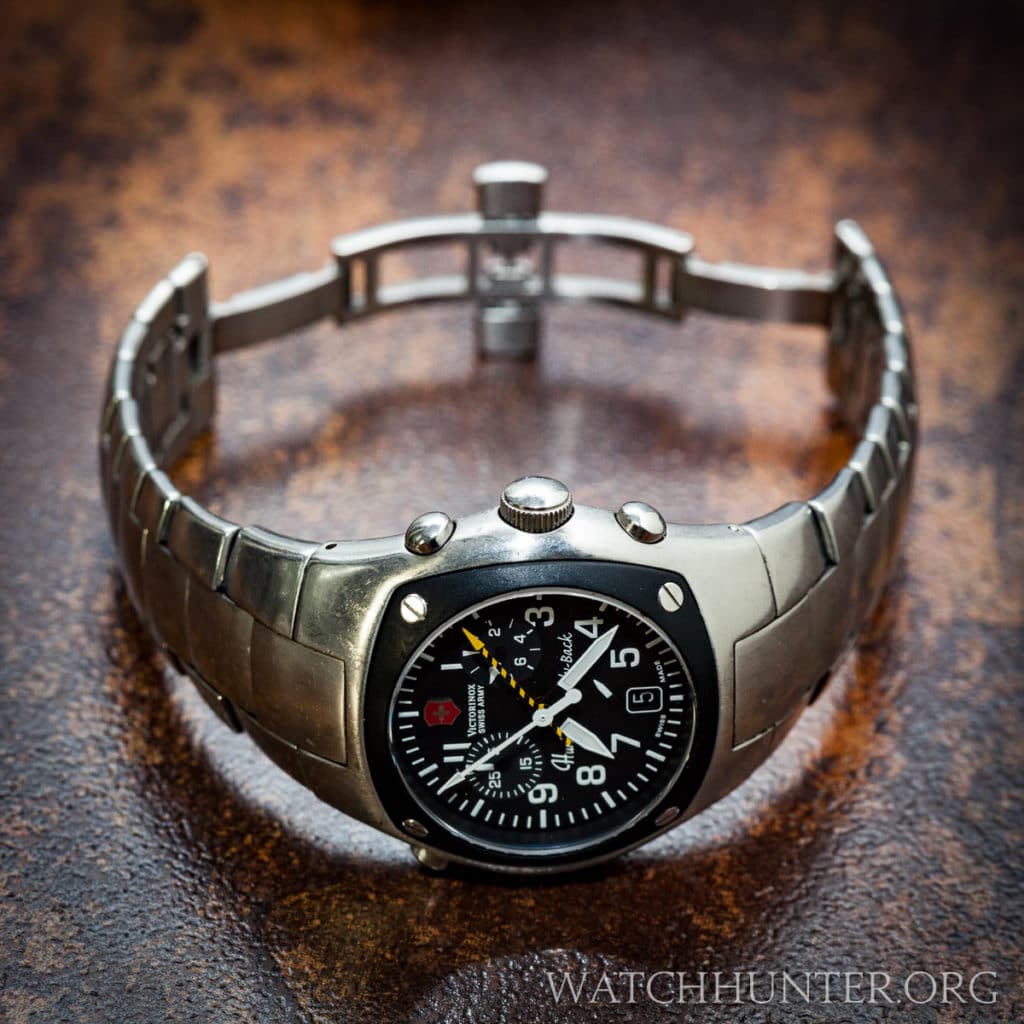 Victorinox Swiss Army Hunter Mach 2 on a coveted all-metal bracelet with deployment clasp is the best option!