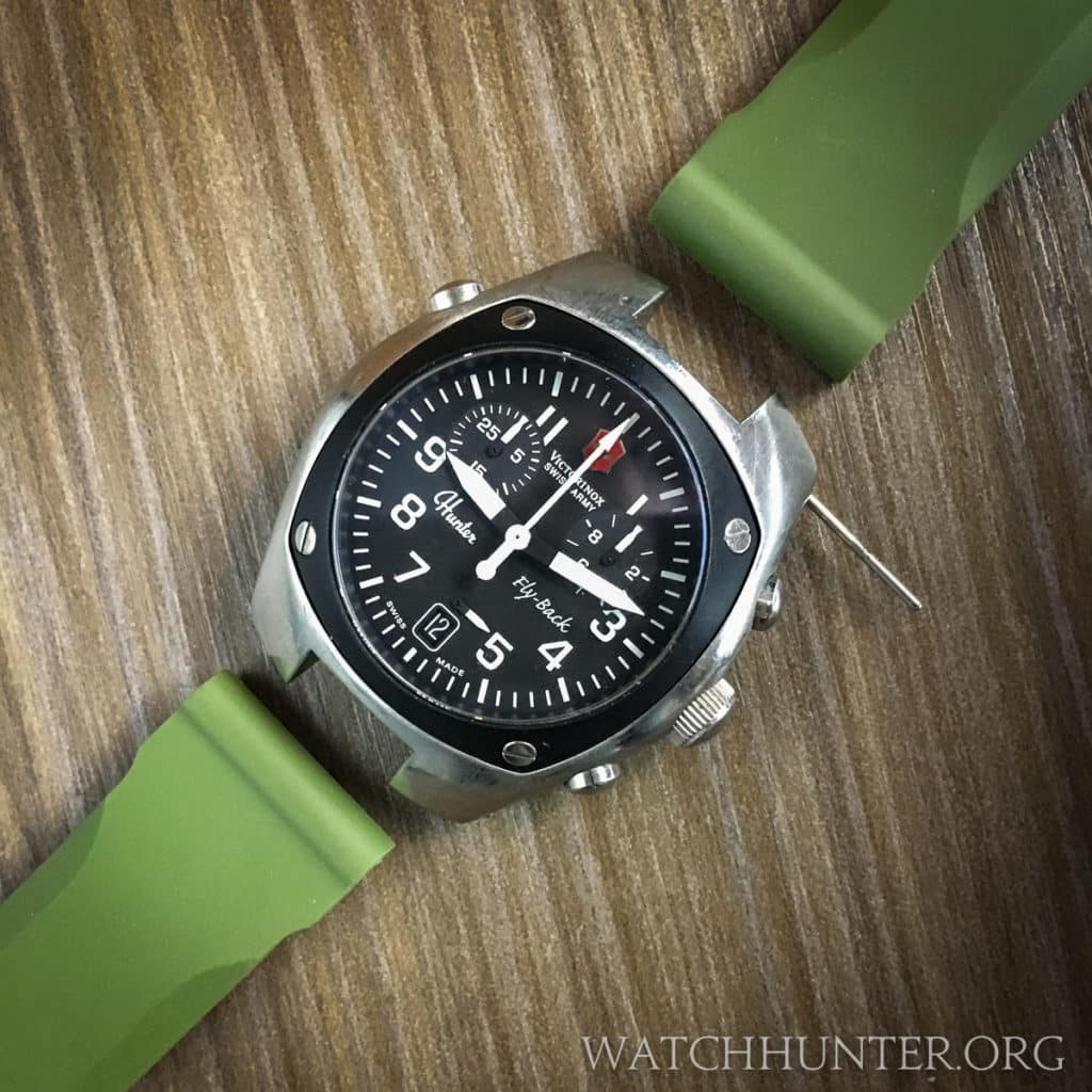 The Victorinox Swiss Army Hunter Mach 2 and olive green Tsovet straps used in this experiment.