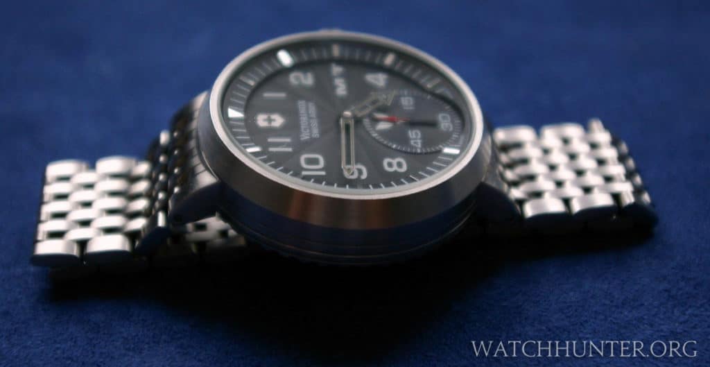 Yamaha MT-01 watch with a sloping chapter ring and tapering case. Photo: cytochrom